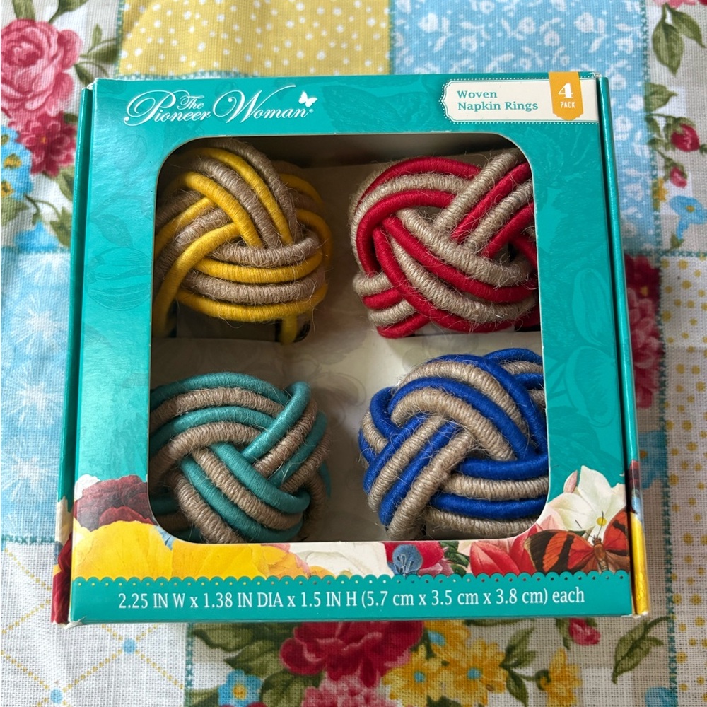 The Pioneer Woman Floral Napkin Rings Set NIB